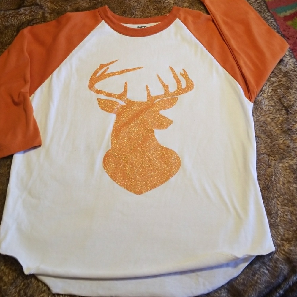 RAWLINGS  UniSex deer head glittered shirt